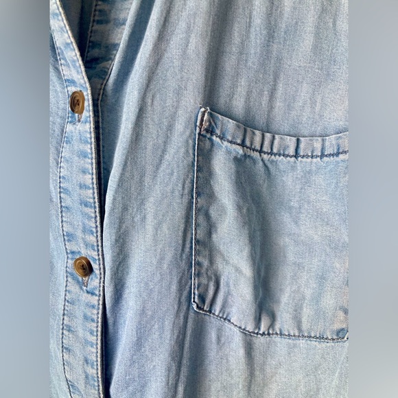 Classic lightweight jeans shirt - Size X - Picture 2 of 5